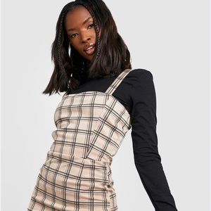 Women's BOOHOO FLANNEL LOOK Sleeveless JUMPER DRESS tan and black- size 10